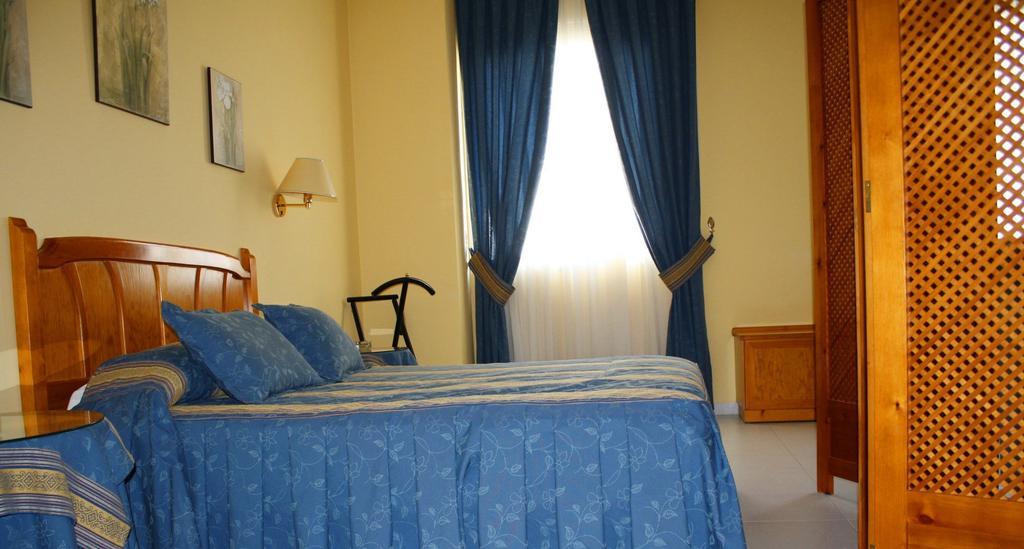 Hotel Villa Ducal Osuna Pokój zdjęcie